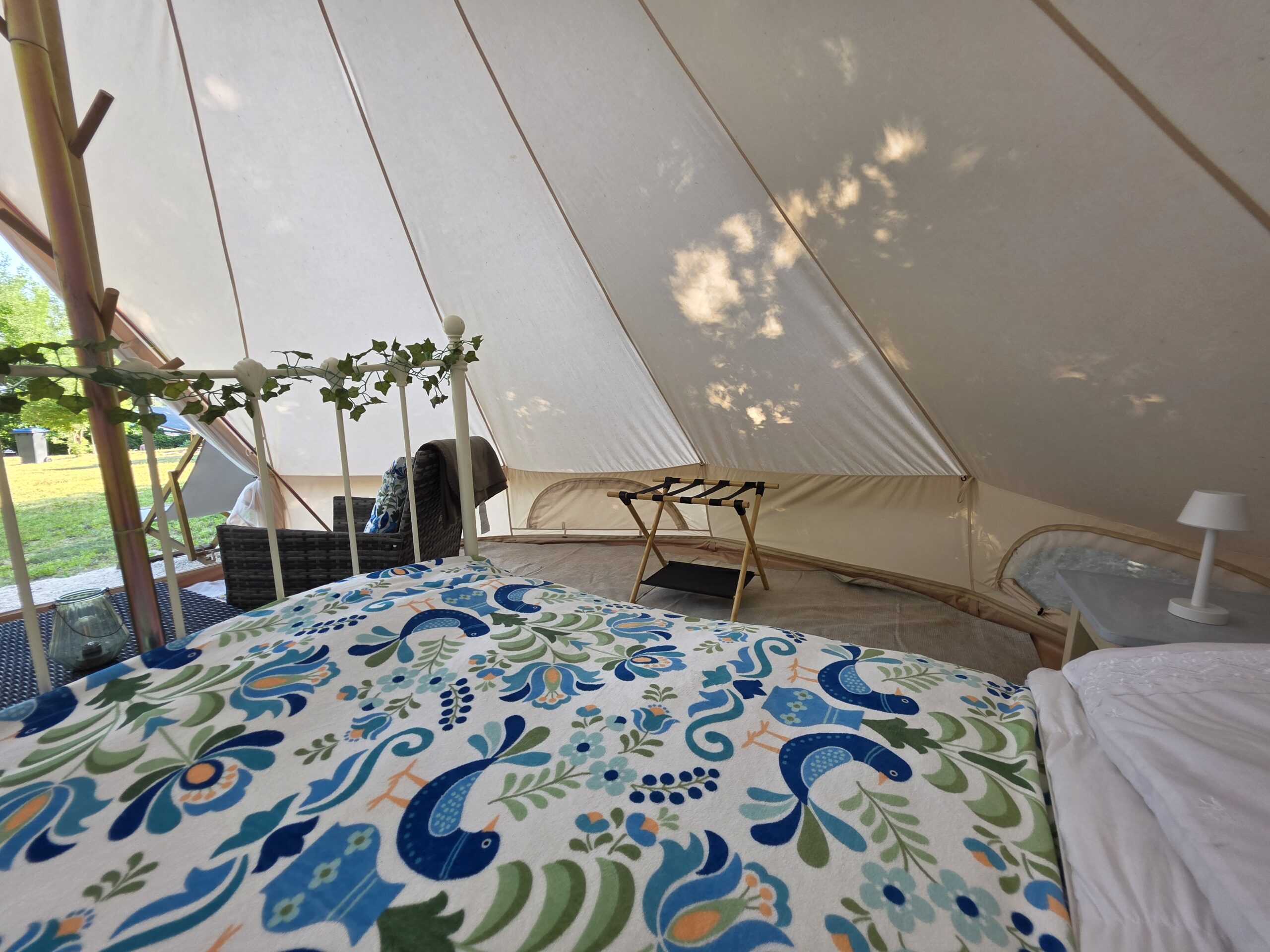 Bell-Tent B & B Rooms